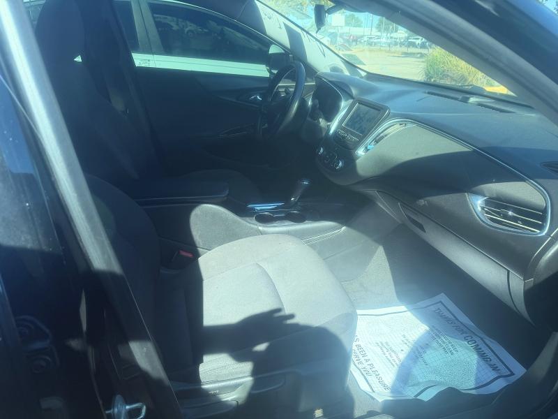 Photo 5 from auction – 2018 CHEVROLET MALIBU with VIN 1G1ZD5ST2JF152594