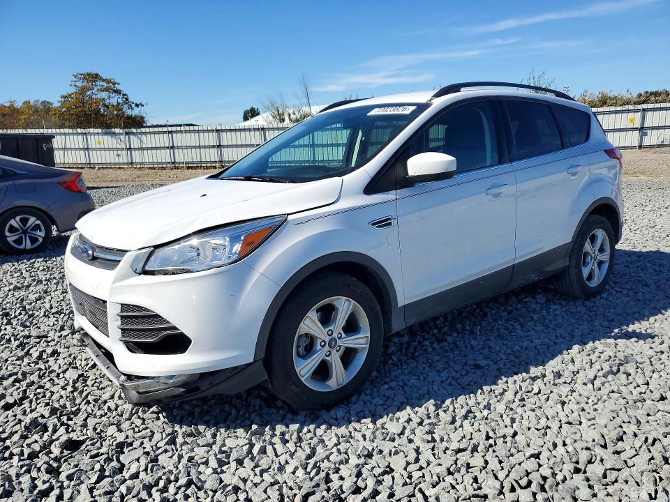 FORD ESCAPE 2016 z numerem VIN 1FMCU0GX4GUB57274 - Zdjęcie z aukcji