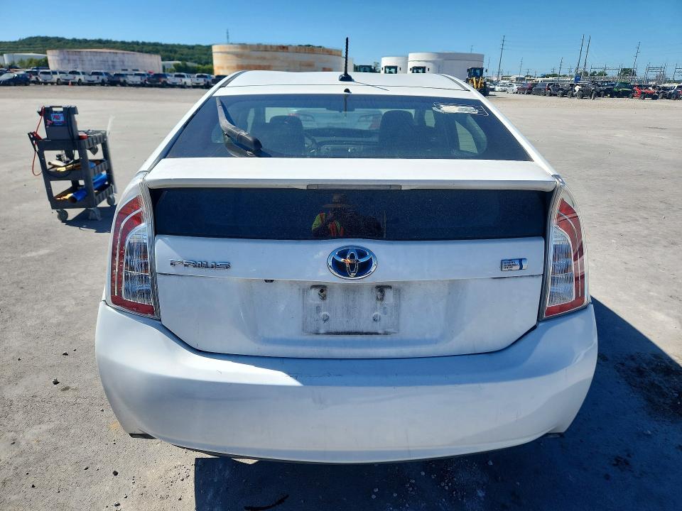 صورة رقم 6 من المزاد - 2012 TOYOTA PRIUS مع VIN JTDKN3DU3C5448961