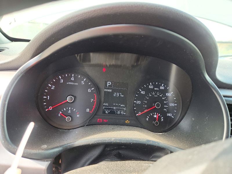 Снимка 9 от търг – 2018 KIA RIO 5-DOOR с VIN 3KPA25AB8JE067885