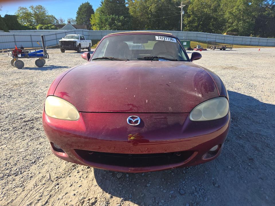 Снимка 5 от търг – 2003 MAZDA MX-5 MIATA с VIN JM1NB353030310688