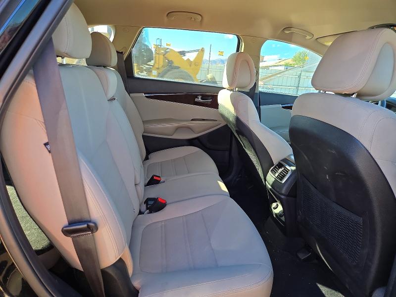 Photo 11 from auction – 2016 KIA SORENTO with VIN 5XYPGDA5XGG072582