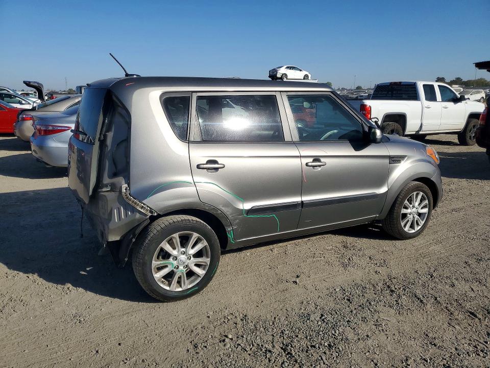 Снимка 3 от търг – 2013 KIA SOUL с VIN KNDJT2A63D7628254