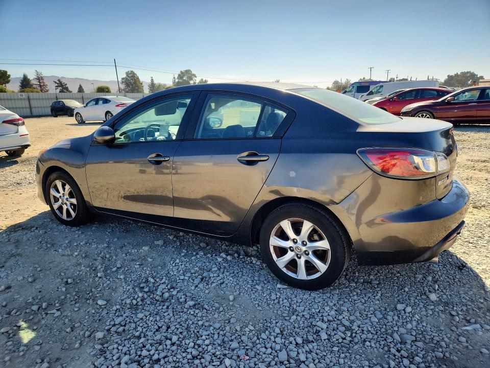 Снимка 2 от търг – 2010 MAZDA 3 с VIN JM1BL1SGXA1165761