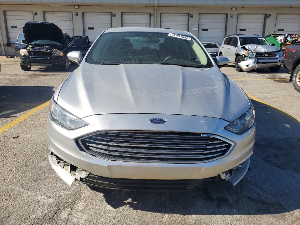 Photo 5 from auction – 2018 FORD FUSION with VIN 3FA6P0LU1JR195036