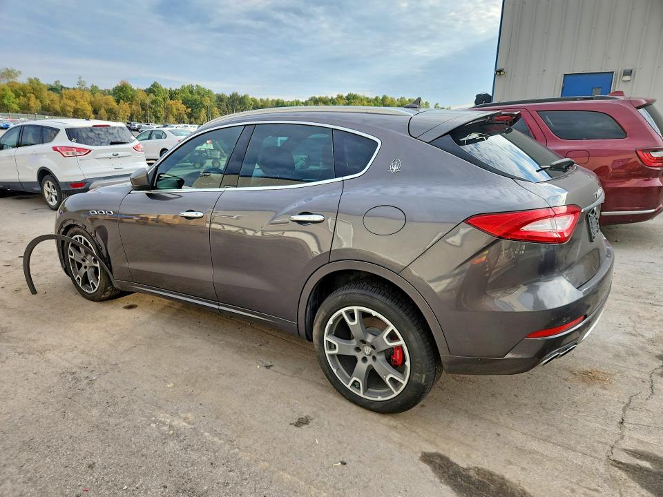 Фото 2 с аукциона – 2017 MASERATI LEVANTE с VIN ZN661XUS8HX222606