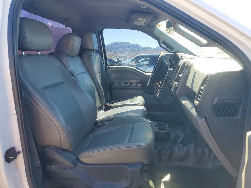 Zdjęcie 10 z aukcji – 2016 FORD F150 z VIN 1FTMF1C83GKG01361