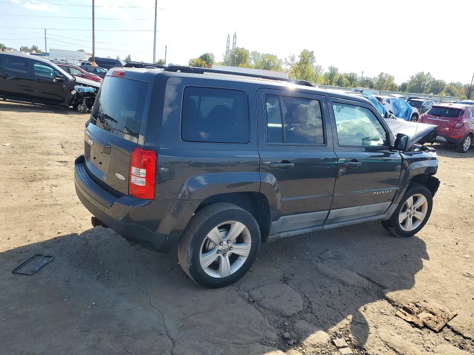 Photo 3 from auction – 2011 JEEP PATRIOT with VIN 1J4NT1GA8BD112763