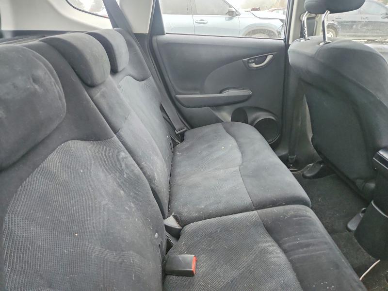 Снимка 10 от търг – 2010 HONDA FIT с VIN JHMGE8H40AS009260