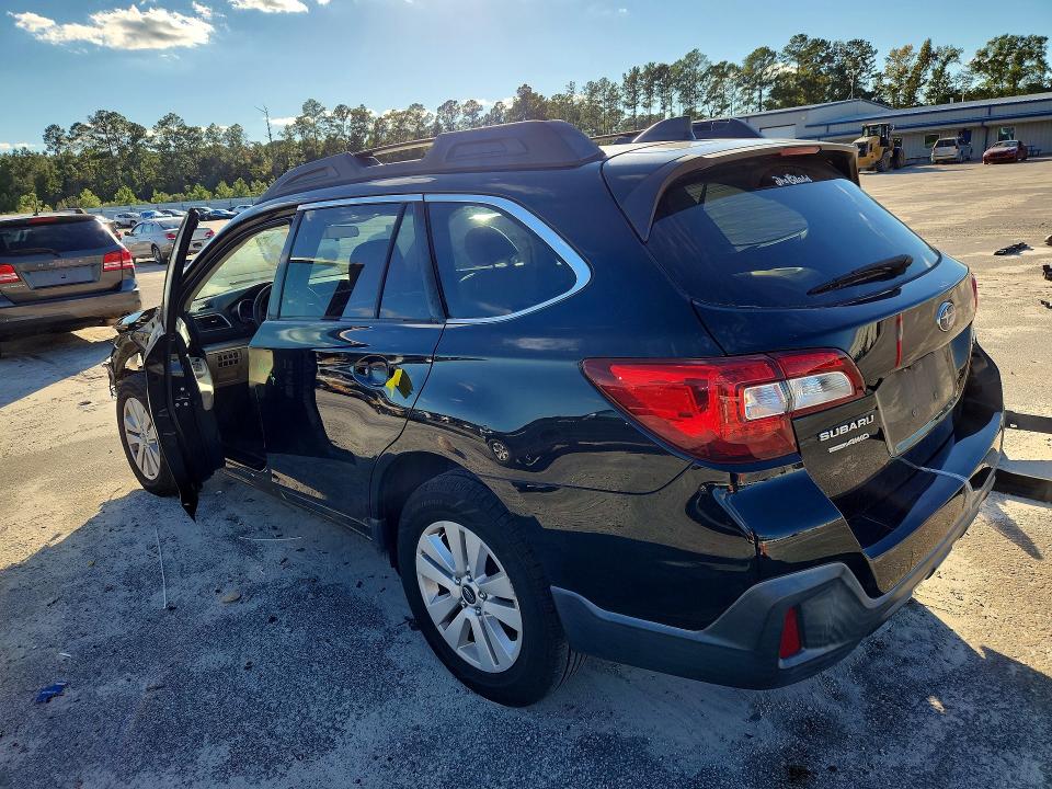 Снимка 2 от търг – 2018 SUBARU OUTBACK с VIN 4S4BSACC2J3303517
