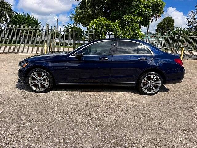 Снимка 12 от търг – 2018 MERCEDES-BENZ C с VIN 55SWF4KB8JU242678