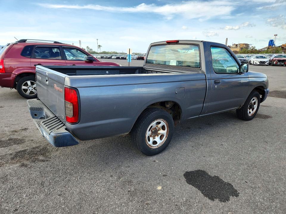 Снимка 3 от търг – 2000 NISSAN FRONTIER с VIN 1N6DD21S5YC328765