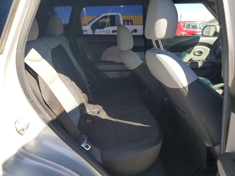 Снимка 10 от търг – 2014 KIA SOUL с VIN KNDJN2A29E7735821