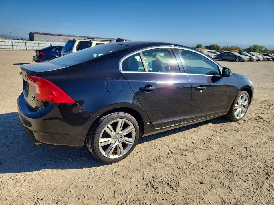 Снимка 3 от търг – 2012 VOLVO S60 с VIN YV1902FH8C2140400