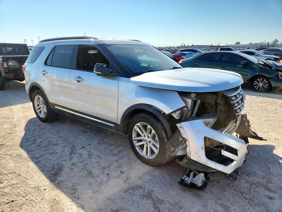 Снимка 4 от търг – 2017 FORD EXPLORER с VIN 1FM5K7D80HGB14149