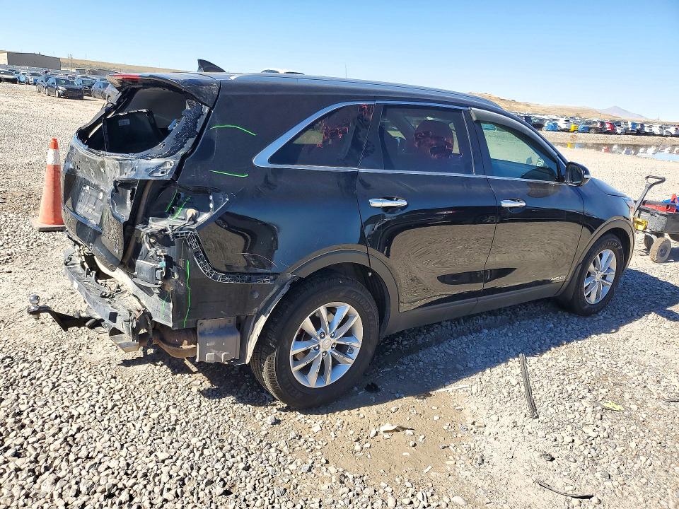 Foto 3 de la subasta – 2017 KIA SORENTO con VIN 5XYPGDA56HG222494