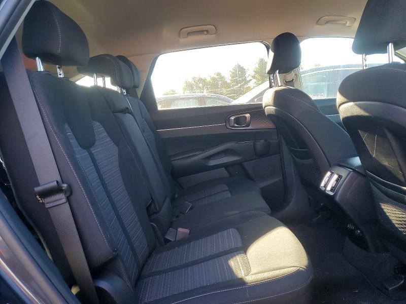 Foto 10 de la subasta – 2022 KIA SORENTO con VIN 5XYRGDLC2NG094982