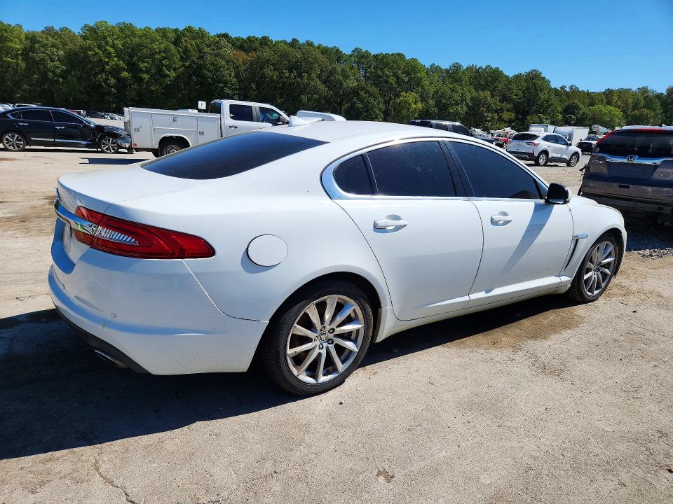 Foto 3 de la subasta – 2013 JAGUAR XF con VIN SAJWA0ES5DPS97623