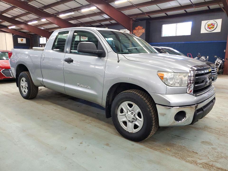 Снимка 4 от търг – 2013 TOYOTA TUNDRA с VIN 5TFUM5F16DX041748