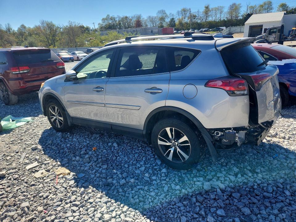 Zdjęcie 2 z aukcji – 2018 TOYOTA RAV4 z VIN JTMRFREV2JJ243836