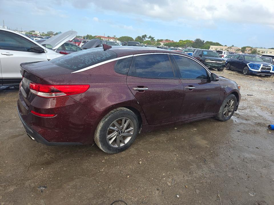 Снимка 3 от търг – 2020 KIA OPTIMA с VIN 5XXGT4L35LG426319