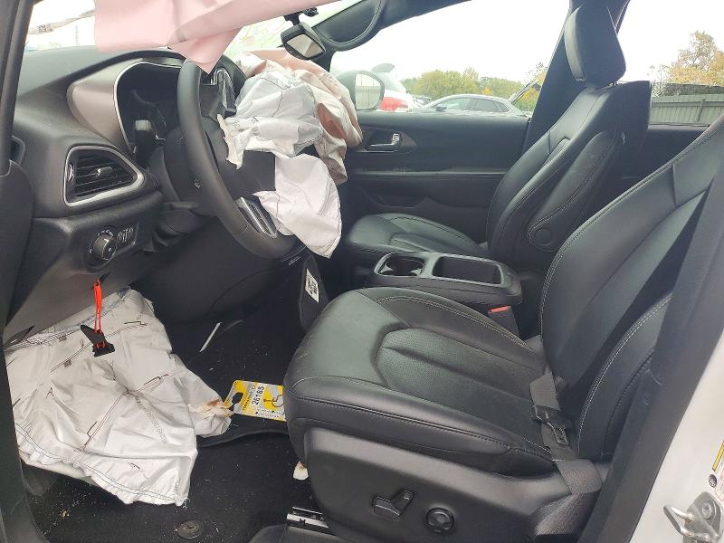 Photo 7 from auction – 2025 CHRYSLER PACIFICA with VIN 2C4RC1BG0SR518620