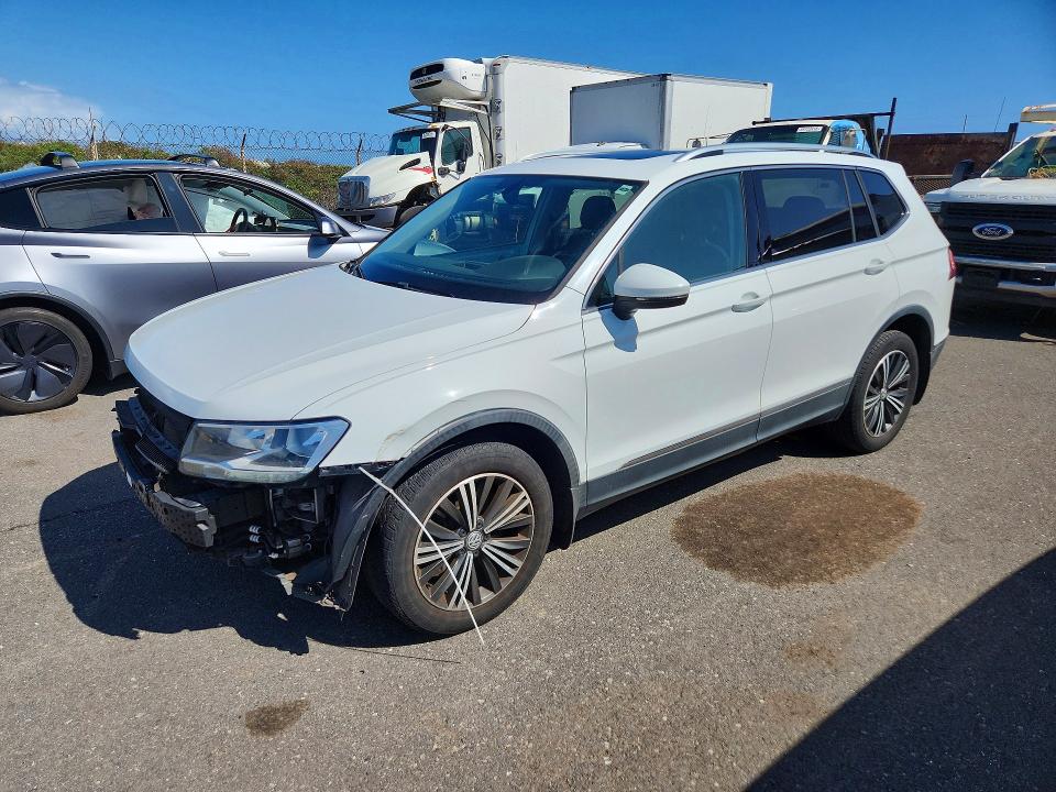 VOLKSWAGEN TIGUAN 2018 с VIN 3VV3B7AX5JM039453 - Снимка от търг