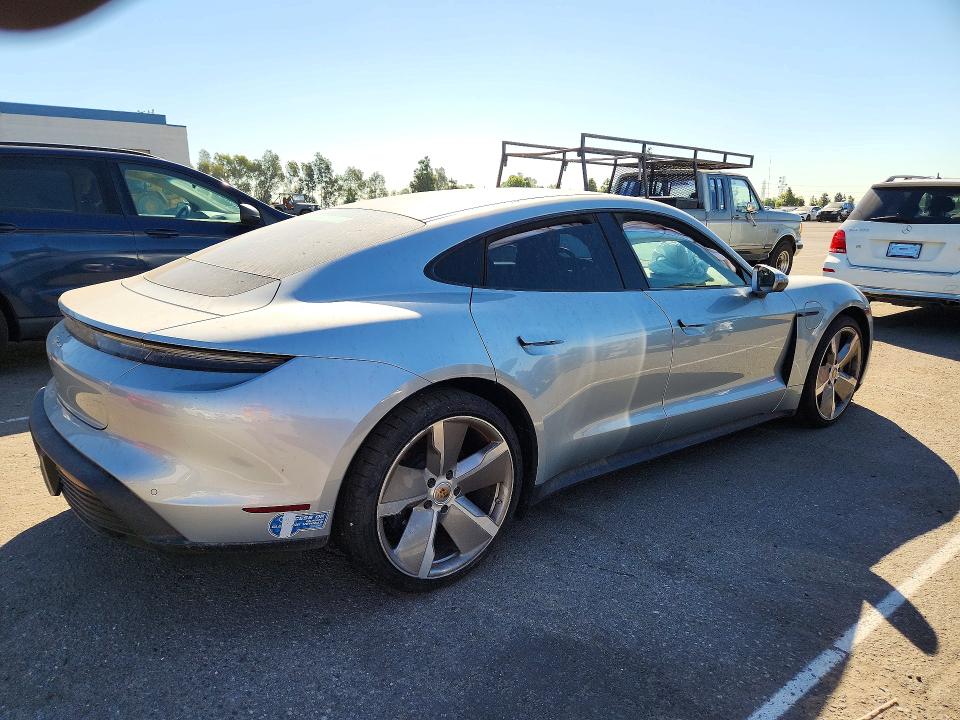 Photo 3 from auction – 2021 PORSCHE TAYCAN with VIN WP0AA2Y15MSA18811