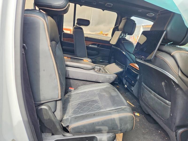 Снимка 11 от търг – 2023 JEEP GRAND WAGONEER с VIN 1C4SJVGP4PS519685