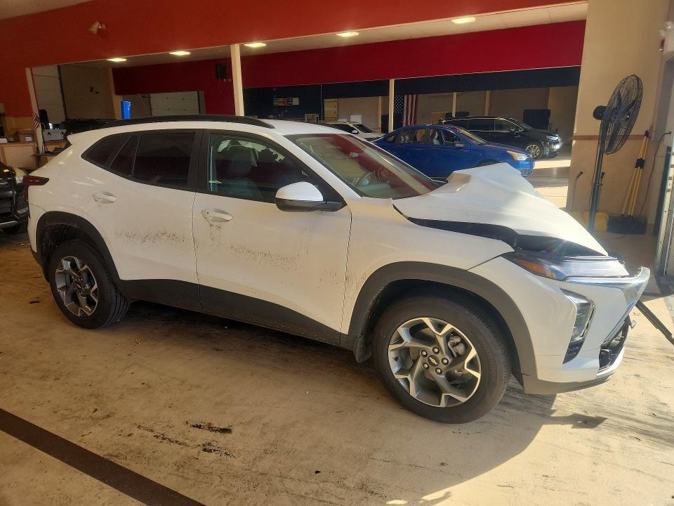Photo 4 from auction – 2026 CHEVROLET TRAX with VIN KL77LHEP9TC038448