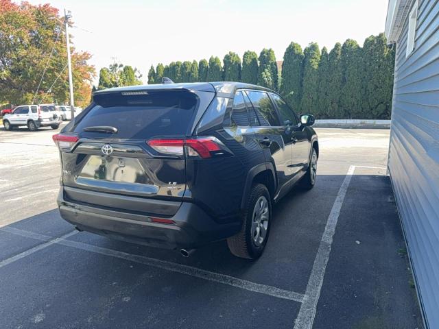 Photo 4 from auction – 2023 TOYOTA RAV4 with VIN 2T3F1RFV6PW368610