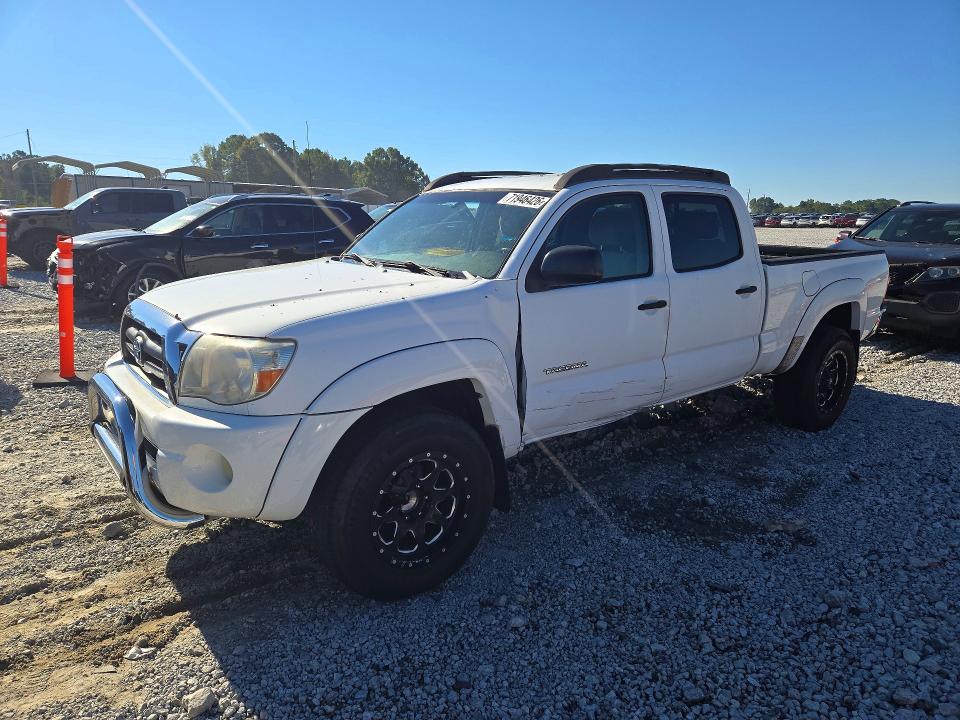 TOYOTA TACOMA 2005 с VIN 5TEKU72N15Z009828 - Снимка от търг