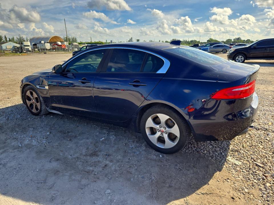 صورة رقم 2 من المزاد - 2017 JAGUAR XE مع VIN SAJAR4BG5HA949238
