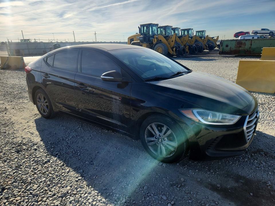 Снимка 4 от търг – 2018 HYUNDAI ELANTRA с VIN 5NPD84LF8JH335044