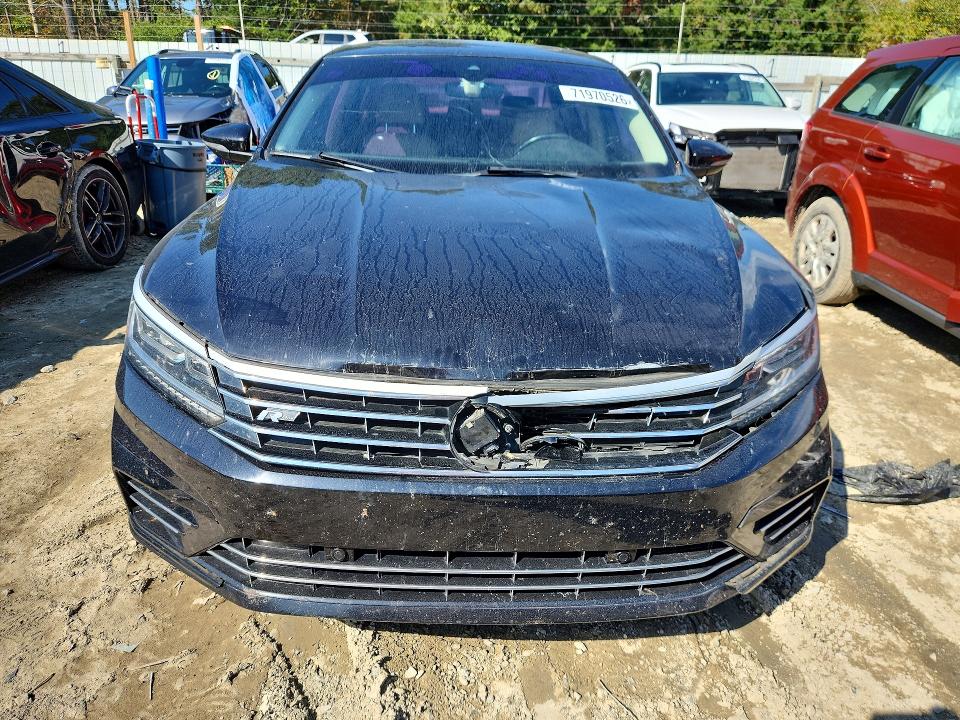 Снимка 5 от търг – 2019 VOLKSWAGEN PASSAT с VIN 1VWMA7A3XKC013773