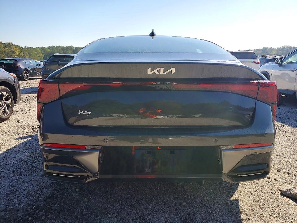 Foto 6 de la subasta – 2026 KIA K5 con VIN KNAG24J70T5451087