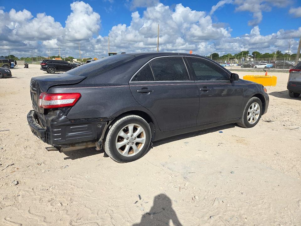 Снимка 3 от търг – 2011 TOYOTA CAMRY с VIN 4T1BF3EK0BU220460