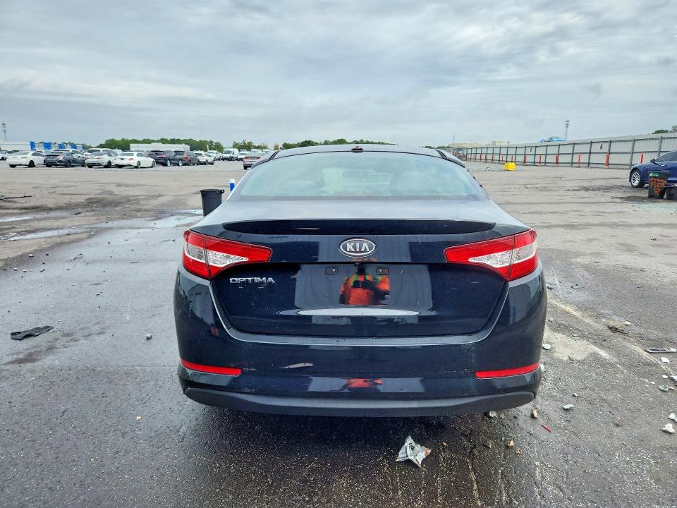 Photo 6 from auction – 2012 KIA OPTIMA with VIN KNAGM4AD2C5012103