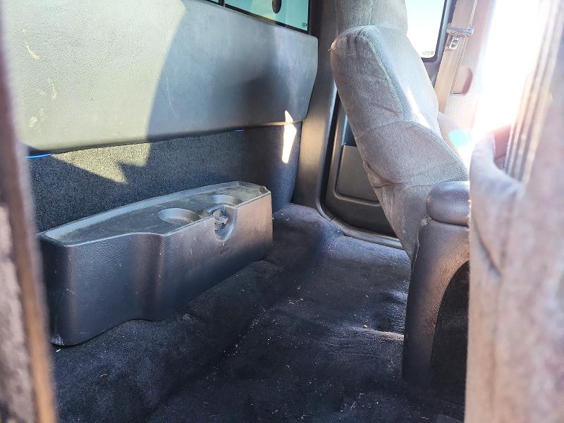 Снимка 10 от търг – 2002 CHEVROLET S TRUCK с VIN 1GCCT19W228134949
