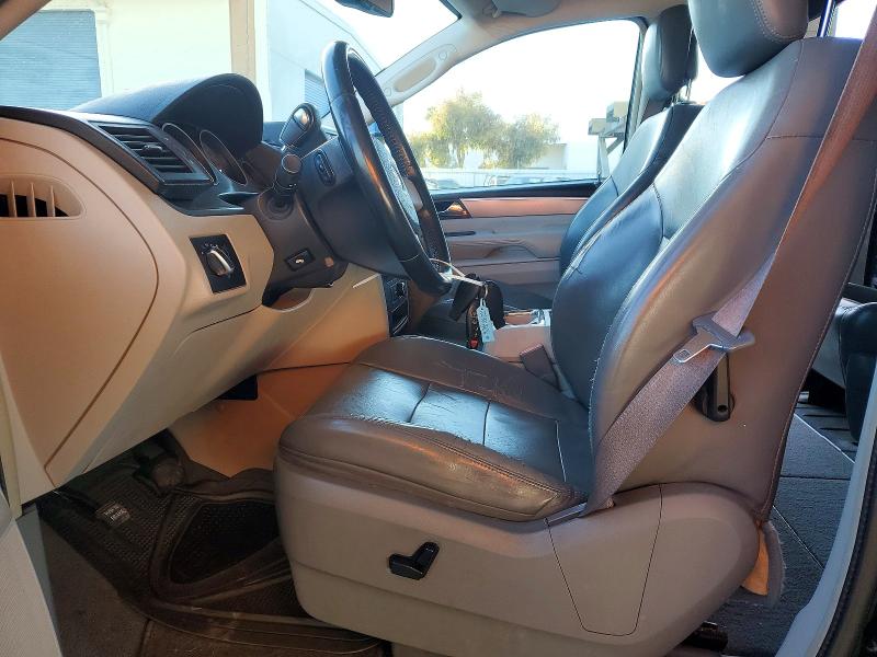 Снимка 7 от търг – 2010 VOLKSWAGEN ROUTAN с VIN 2V4RW5DX5AR435197