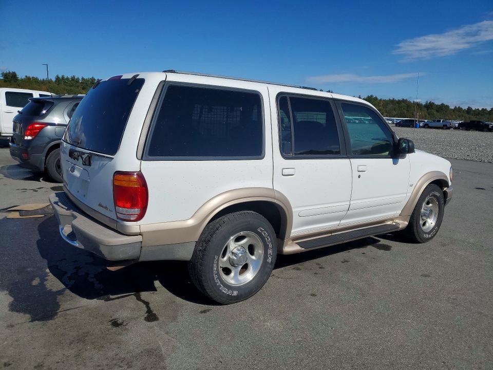 Photo 3 from auction – 1999 FORD EXPLORER with VIN 1FMDU32P7XZB40193