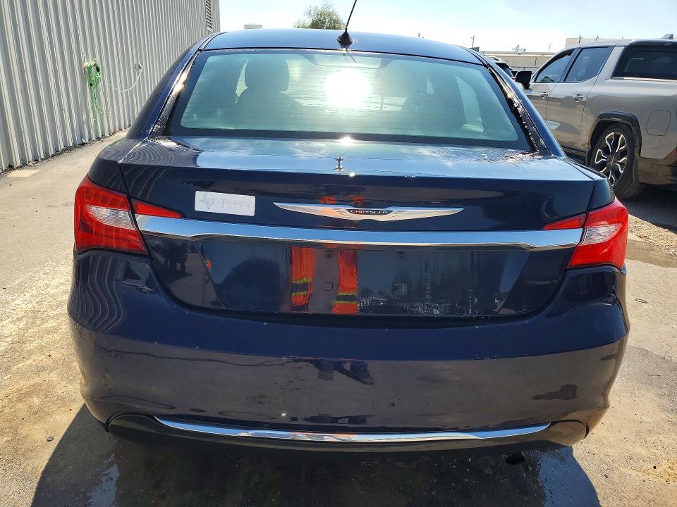 Снимка 6 от търг – 2014 CHRYSLER 200 с VIN 1C3CCBBB7EN185094