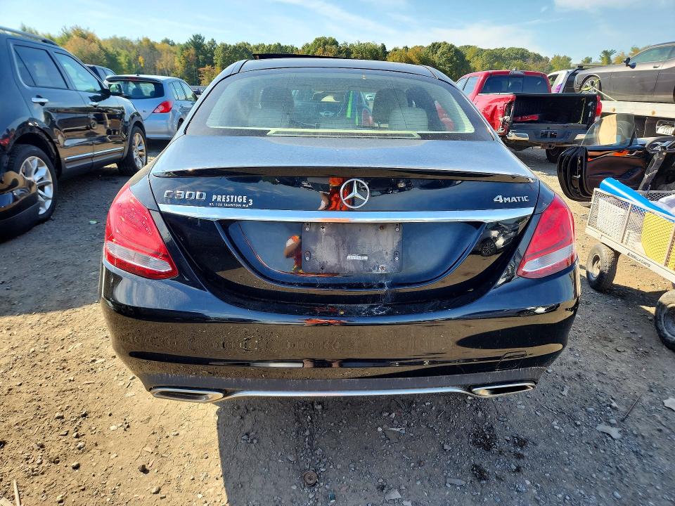 Снимка 6 от търг – 2016 MERCEDES-BENZ C с VIN 55SWF4KB8GU098669