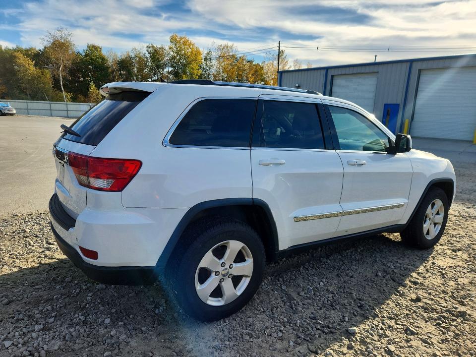 Photo 3 from auction – 2013 JEEP GRAND CHEROKEE with VIN 1C4RJFAG3DC557167