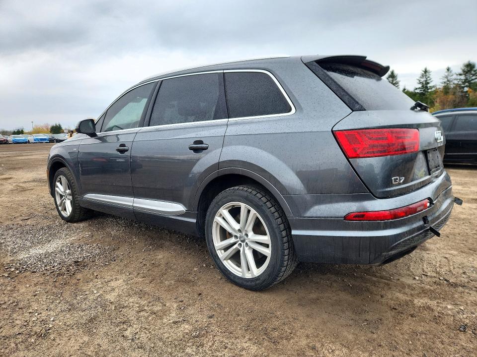 Снимка 2 от търг – 2017 AUDI Q7 с VIN WA1WAAF75HD011382