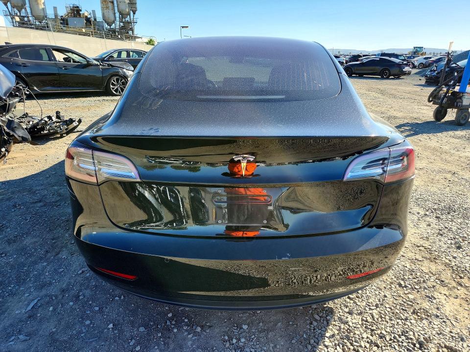 Снимка 6 от търг – 2018 TESLA MODEL 3 с VIN 5YJ3E1EA3JF179448
