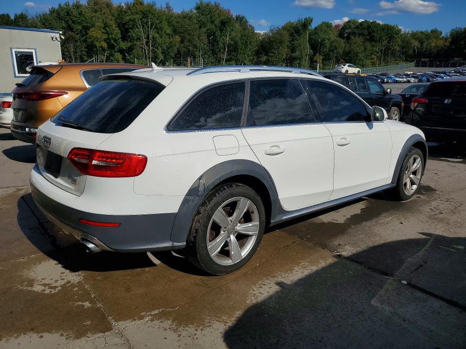 Снимка 3 от търг – 2013 AUDI A4 ALLROAD с VIN WA1UFAFL5DA134004