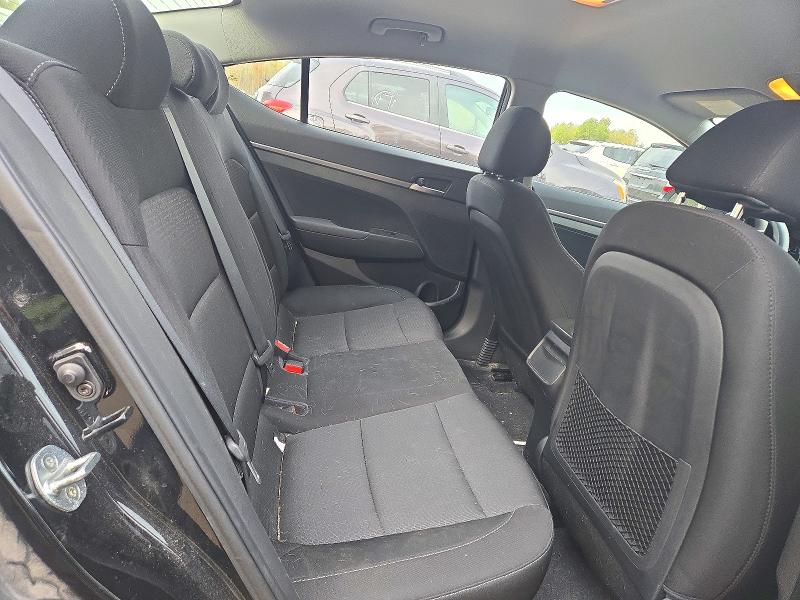 Снимка 10 от търг – 2017 HYUNDAI ELANTRA с VIN 5NPD74LF9HH161451