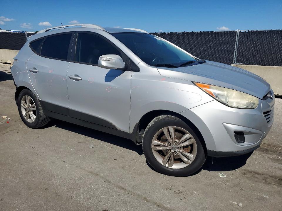 Снимка 4 от търг – 2012 HYUNDAI TUCSON с VIN KM8JU3AC0CU389220