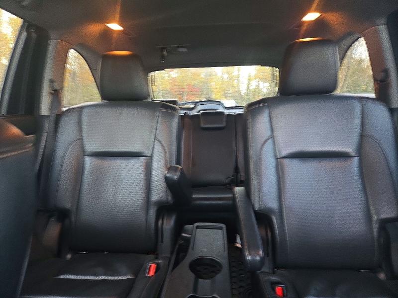 Photo 10 from auction – 2017 TOYOTA HIGHLANDER with VIN 5TDDZRFH1HS360895